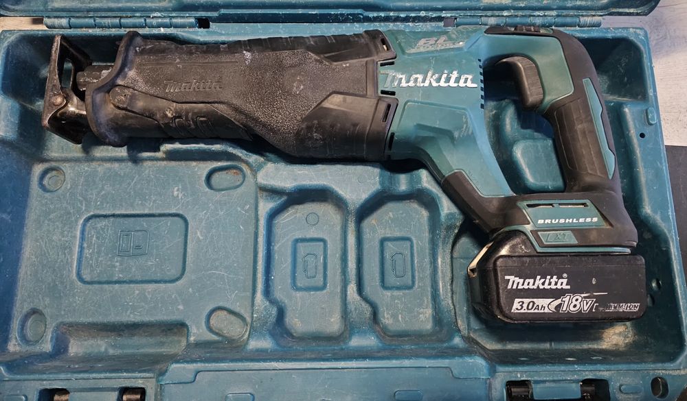 Pila szablasta Makita DJR 187+aku 18V+walizka