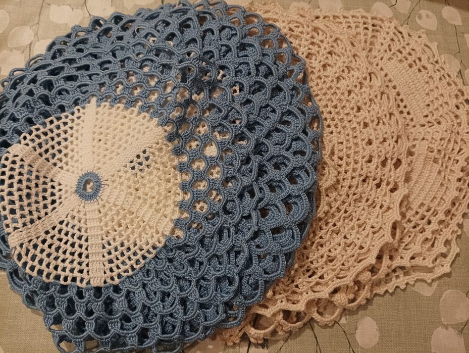 30 Lace Aprons64738222849793126