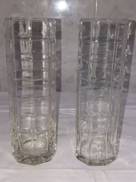 Jarras de vidro octogonais