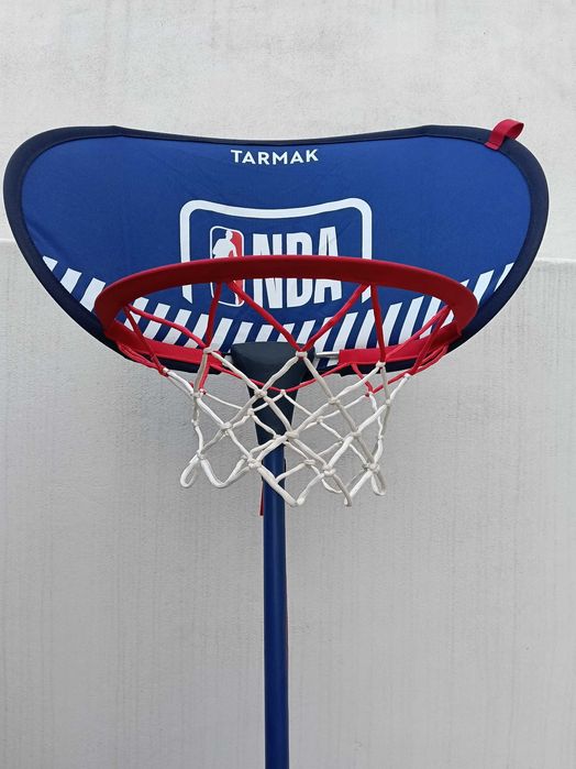 Cesta de basketball + bola de basketball