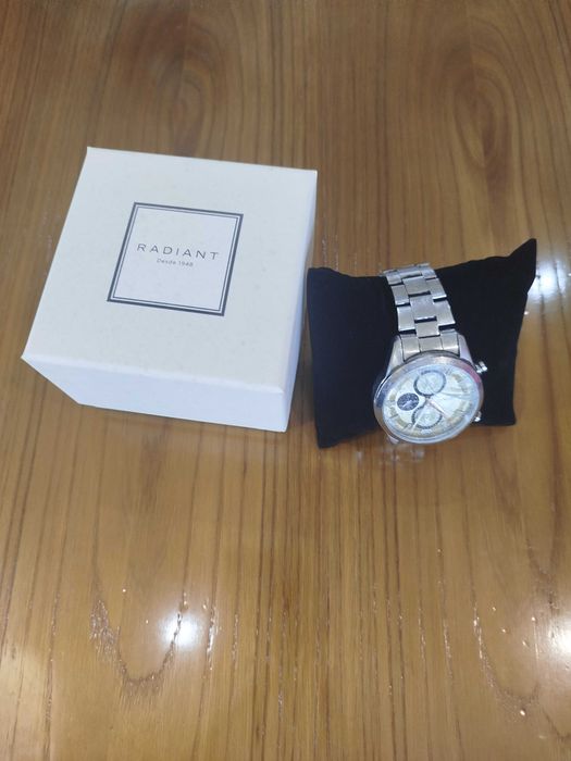 Relógio para homem - Marca Radiant (para reparação:falta coroa/vidro)