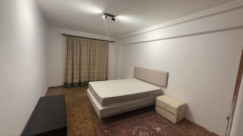 Alugo quarto ao pe de psp de queluz apartamento com