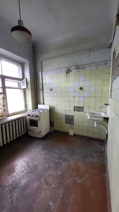 Срочно! Продам 3 комнатную квартиру, сталинка, "литерка" метро Вокзальная