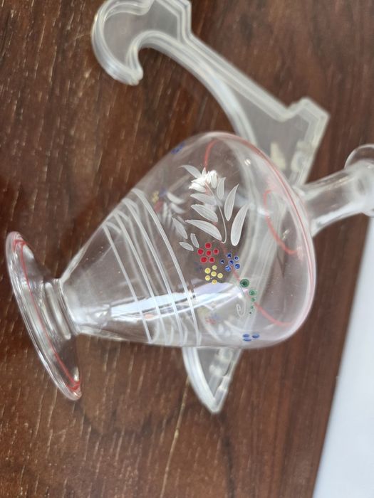 Various Glass Items446773297079930883