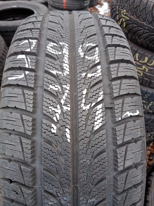 Opona używana całoroczna 205/55R16 Kumho Solus Vier All Weather 1szt.