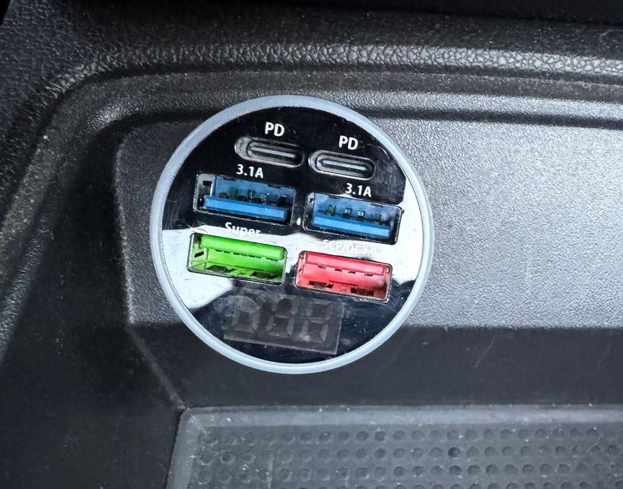 6-in-1 Fast Car Charger / Multi-port Car Charger - szybka ładowarka samochodowa