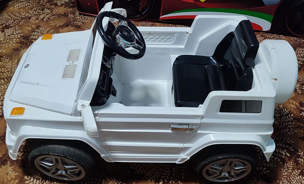 Продам машинку на пульту