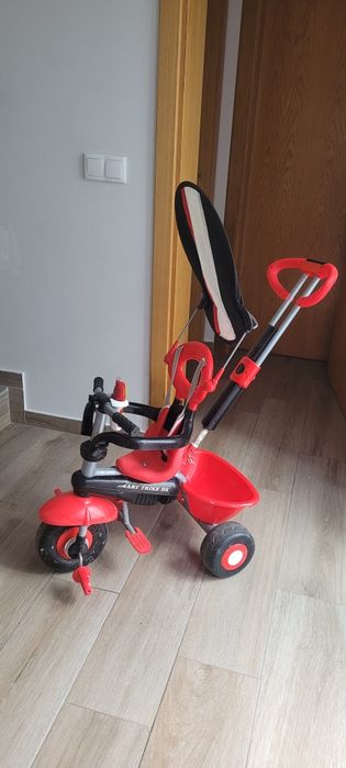 Triciclo de passeio infantil