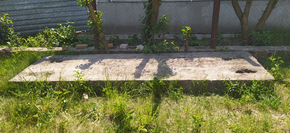 Продам панель перекриття(трубчаста)
1.20ширина і 4м довжинa в хорошому