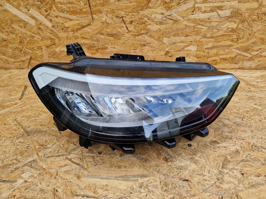 lampa prawa przód vw id3 full led