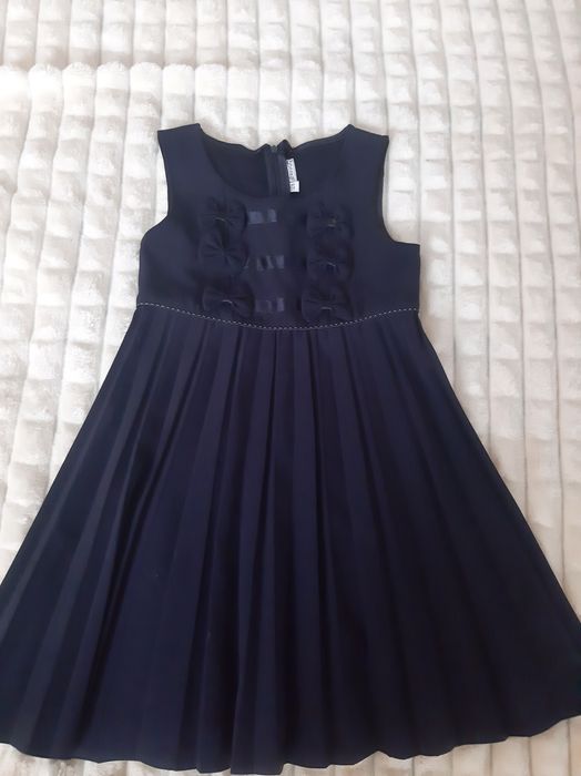 Шкільний сарафан на дівчинку