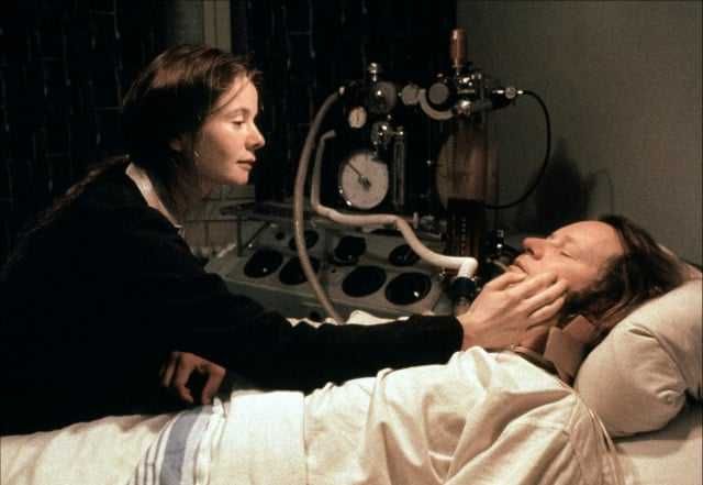 ONDAS DE PAIXÃO (Lars Von Trier) Emily Watson/Stellan Skarsgård)