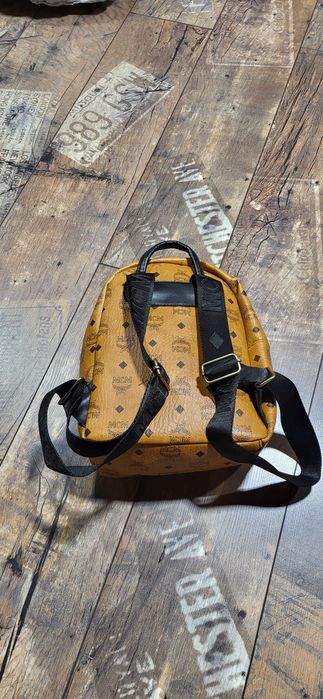 MCM brązowy camel plecak damski logo premium średni