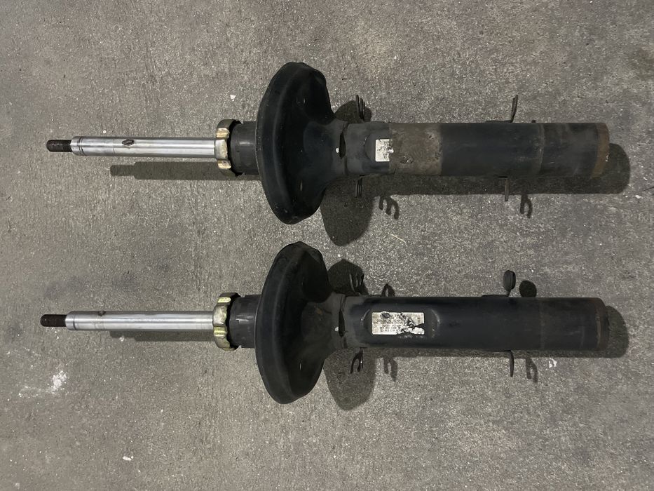 Amortecedores frente e trás KYB | VW New-Beetle