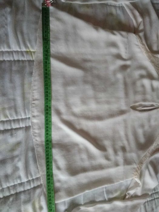 Camisola aceitina com renda da Bershka - Tamanho M