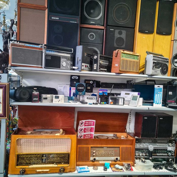 Sony Walkman SRF-M30 – Rádio Portátil FM/AM (Made in Japan)