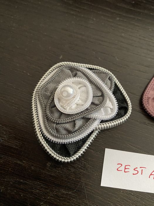 Broszki handmade z suwaków unikat zestaw 66