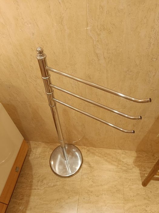 Suporte para toalhas WC