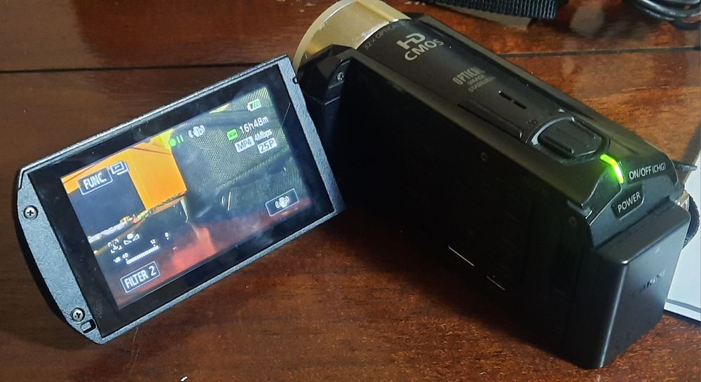 Câmara de filmar e fotografar canon legria hfr306