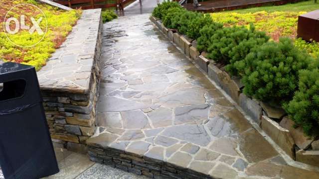 Twardy kamień naturalny piaskowiec na posadzki