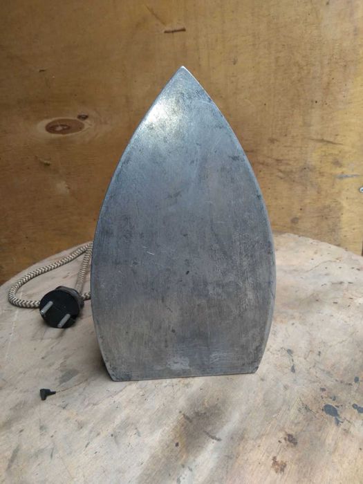 Утюг электричекий