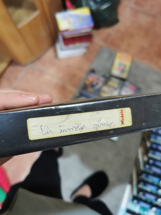 15 cassetes de filmes