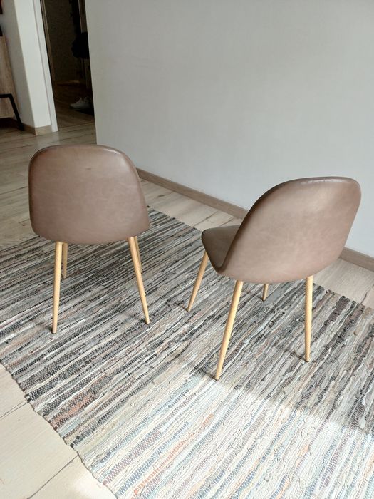 Cadeiras por estofar