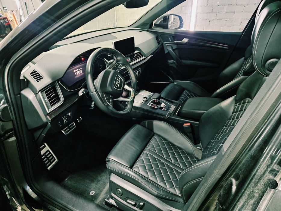Audi SQ5 Prestige топова