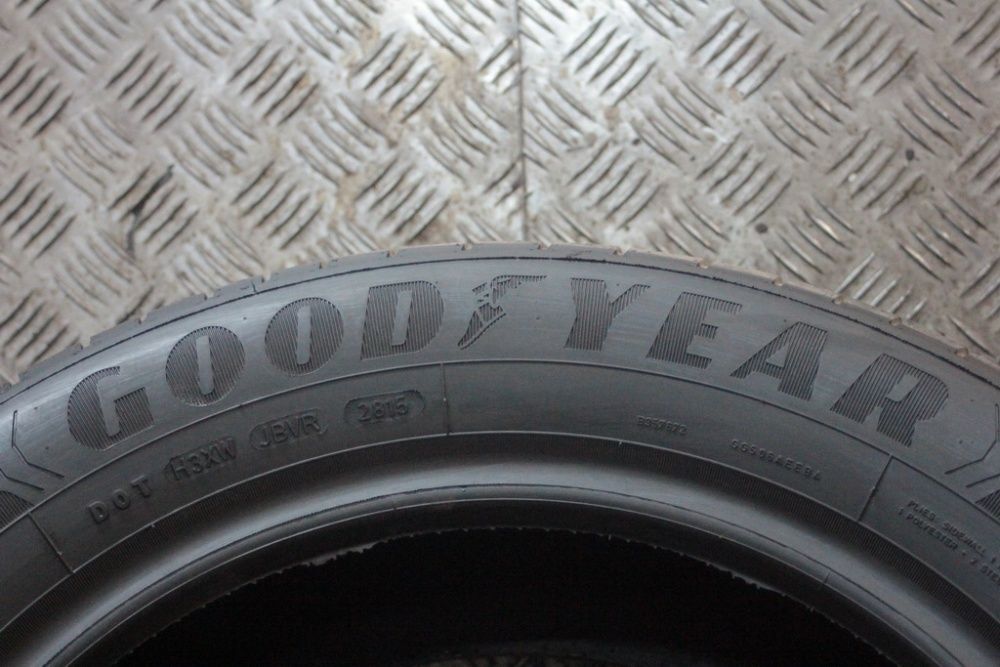 205/60/16 Goodyear Efficient Grip Performance 205/60 R16