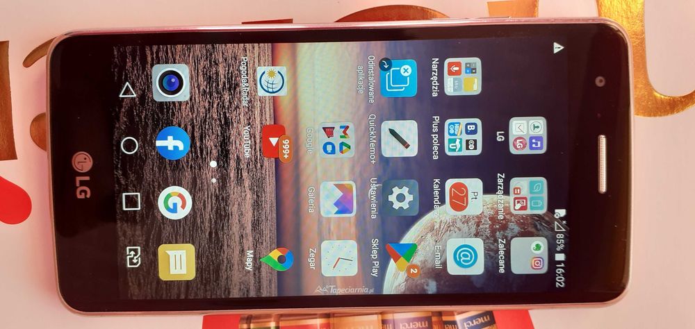 Telefon LG K8 w dobrym stanie.