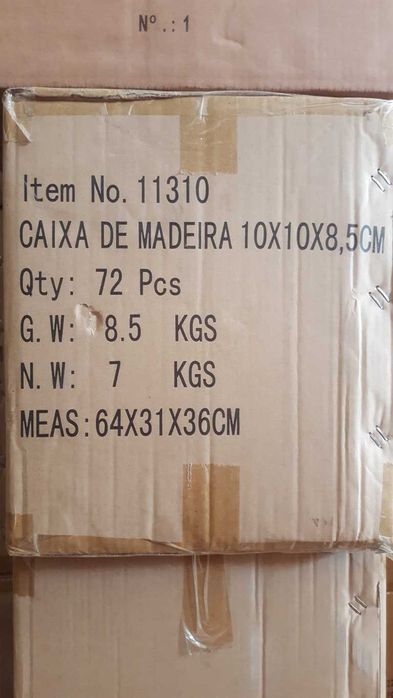 Caixa em madeira de pinho