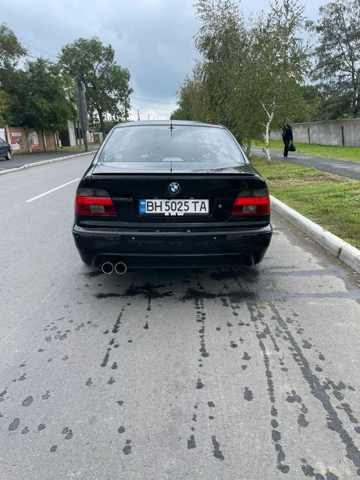 Продам BMW 528 i