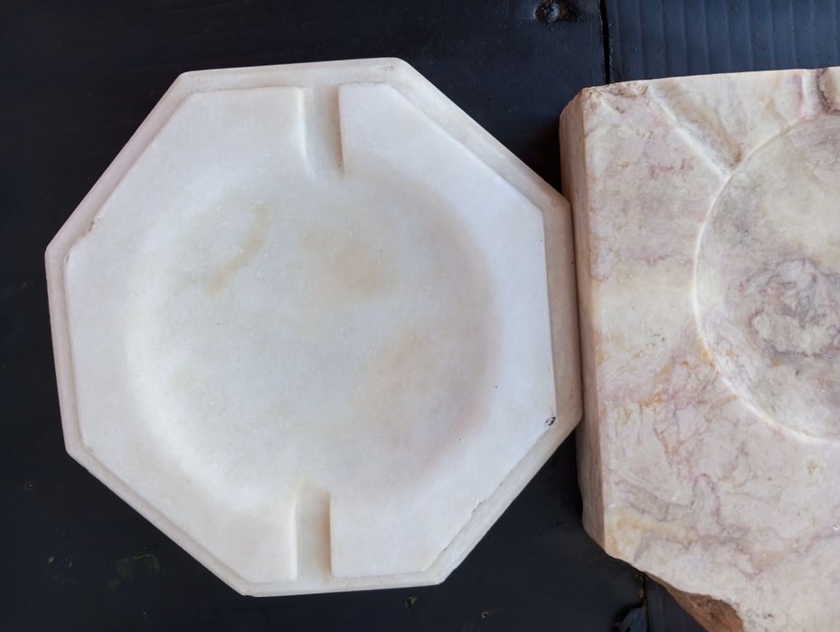 Conjunto de cinzeiros de pedra