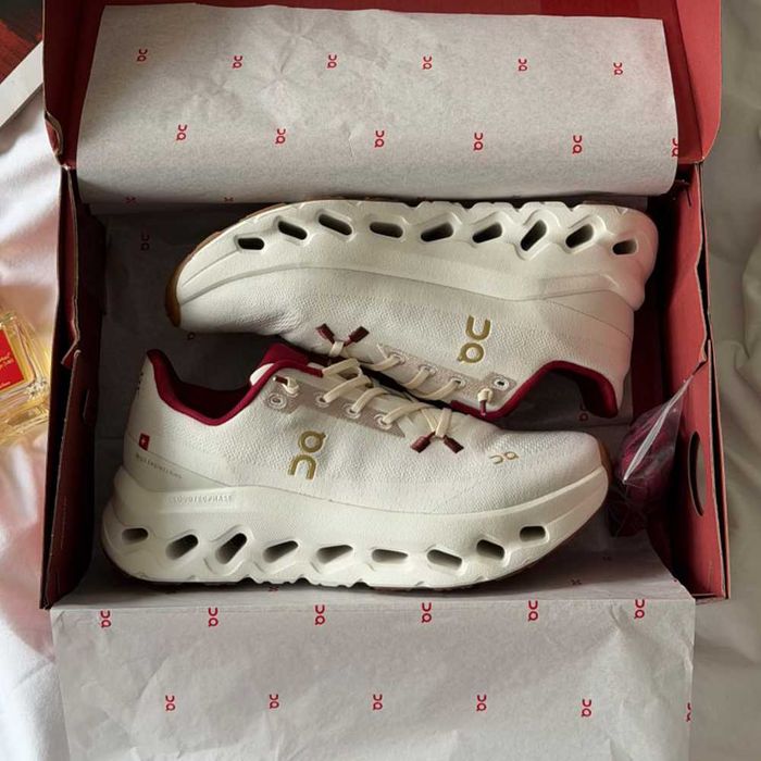 Кросівки ON Cloudtilt Pearl Ivory White Red | кроси ОН Клаудтільт Пірл Айворі біло-червоного кольору