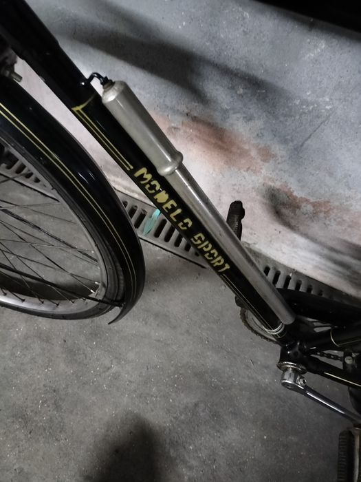 Bicicleta pasteleira antiga