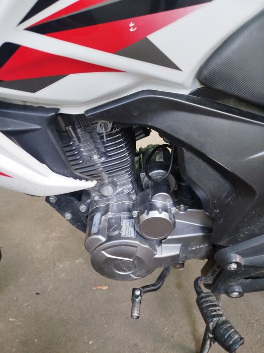 Продам мотоцикл Loncin cr1 150