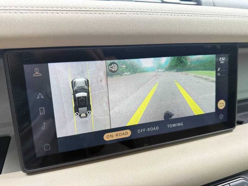 2020 Land Rover Defender 110 SE