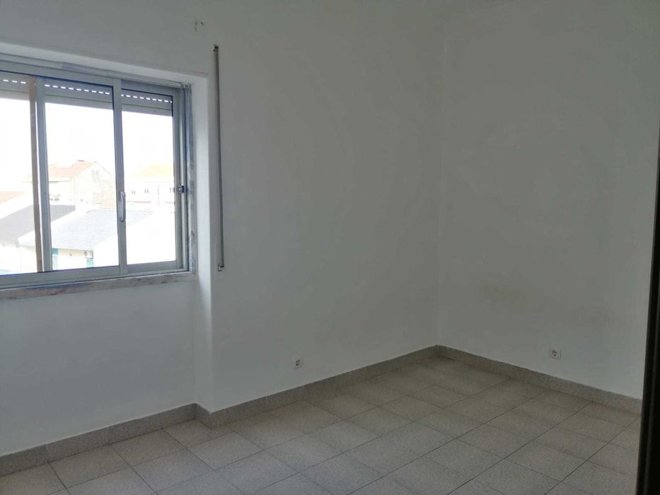 Apartamento T2 Arrendamento Paio Pires
