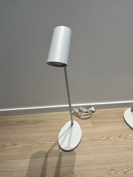 Conjunto candeeiro mesa e candeeiro de pé