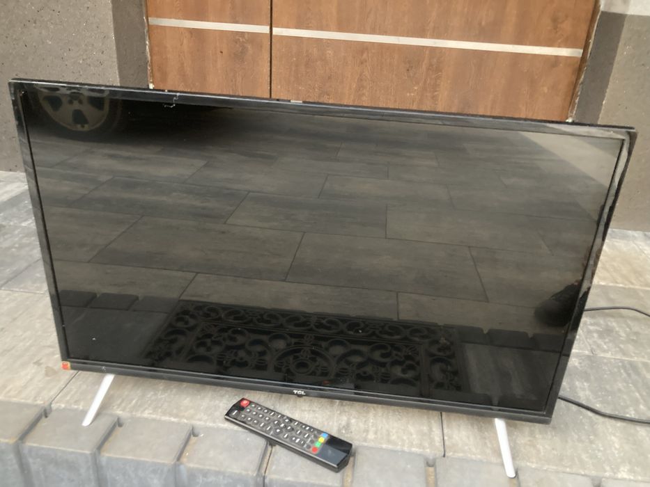 Tv 32 cale Led TCL