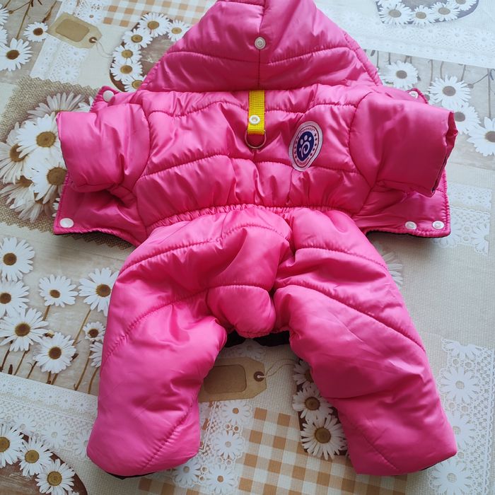 Продам комбінезон маленьку собачку.