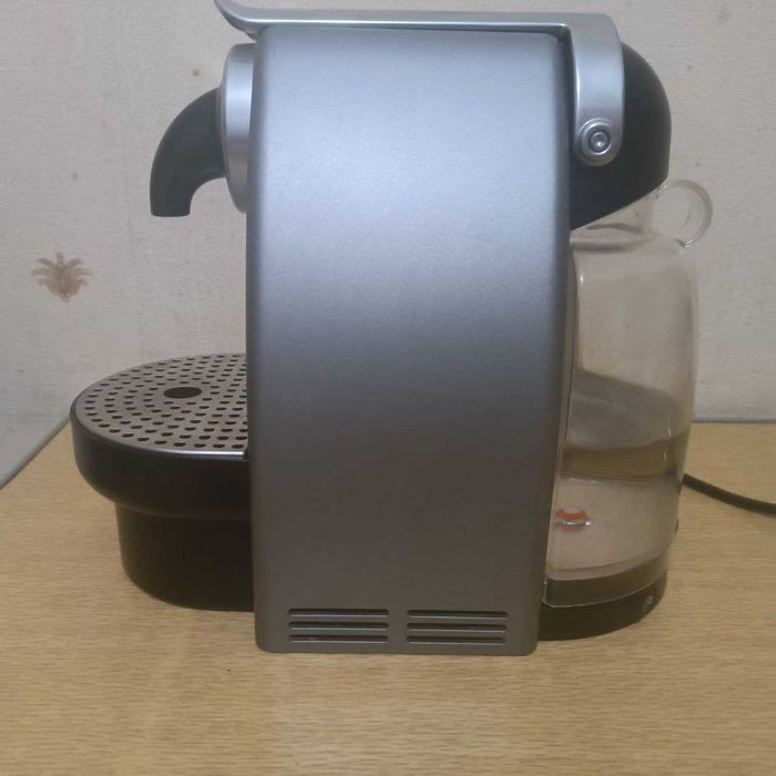 Кофеварка капсульная Turmix TX150 1260 Ват