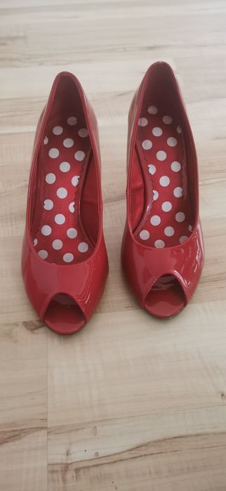 Szpilki, trampki, botki jesień
