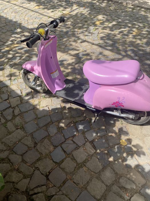 Електроскутер RAZOR