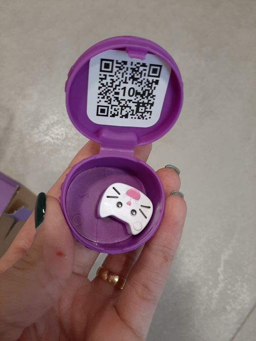 Pandinha e caixa surpresa (da Gabby Doll's house)