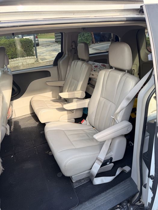 Chrysler Town & Country 2012