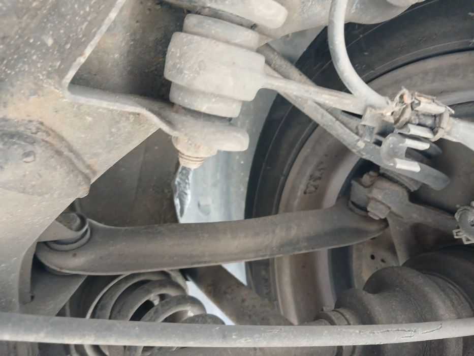 Braço de suspensão trás esquerdo MERCEDES-BENZ Classe E (W210)