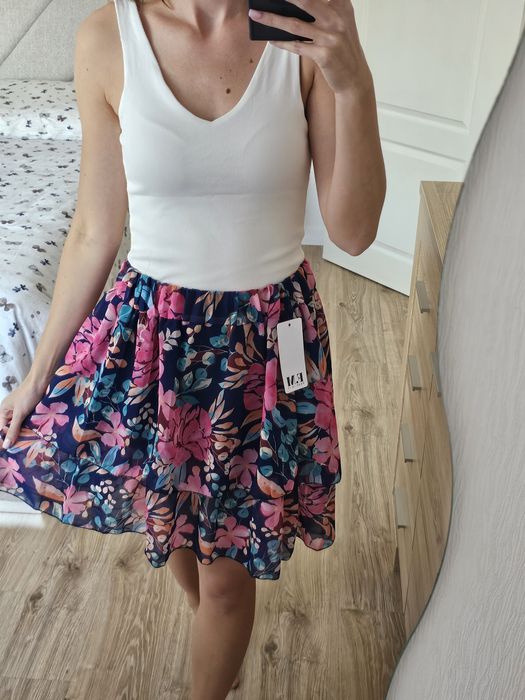 Spódniczka z falbankami nowa