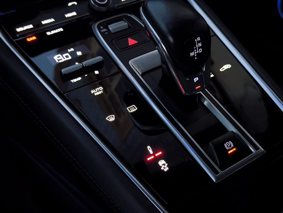 Porsche Panamera 4