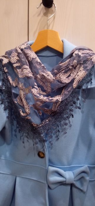 Nowy śliczny wiosenny płaszczyk